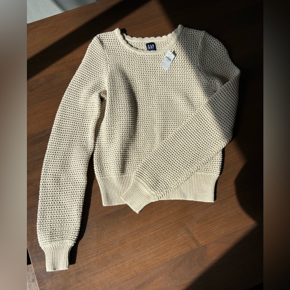Woman’s Gap Sweater - size XS - New with tags